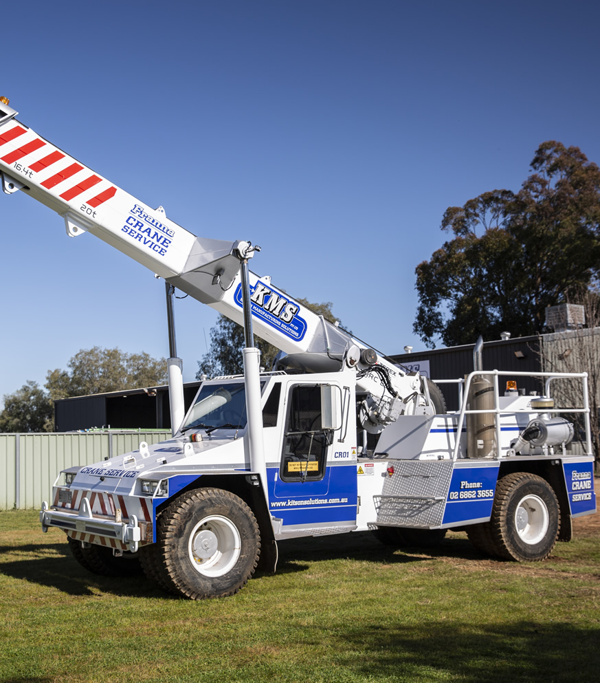 Mobile Crane. Lift and Carry – Able to drive whilst carrying a load. 4 Wheel Drive. Articulated, perfect for tight sites.
